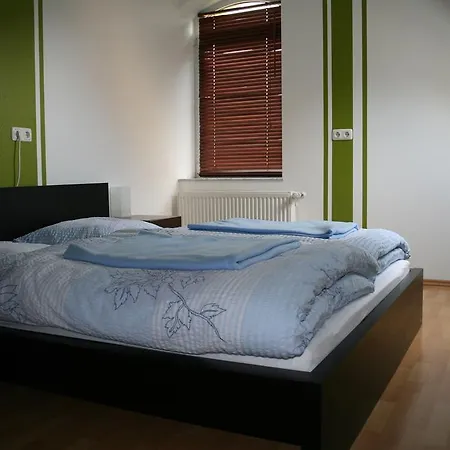 Am Bahnhof Coppenbrugge